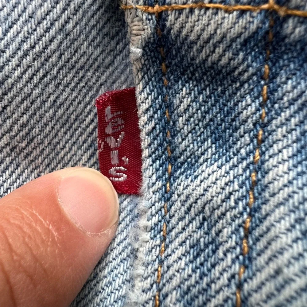 Vintage LEVI'S 501 Jeans Mens 38X34 Light‎ Wash Straight Leg Denim 2005 Stained